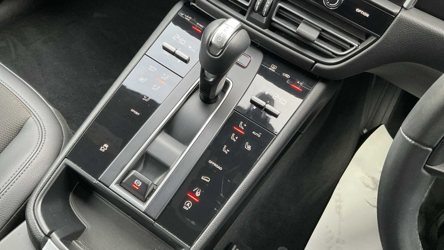 Used Porsche Macan for sale - 77858139: Photo 25