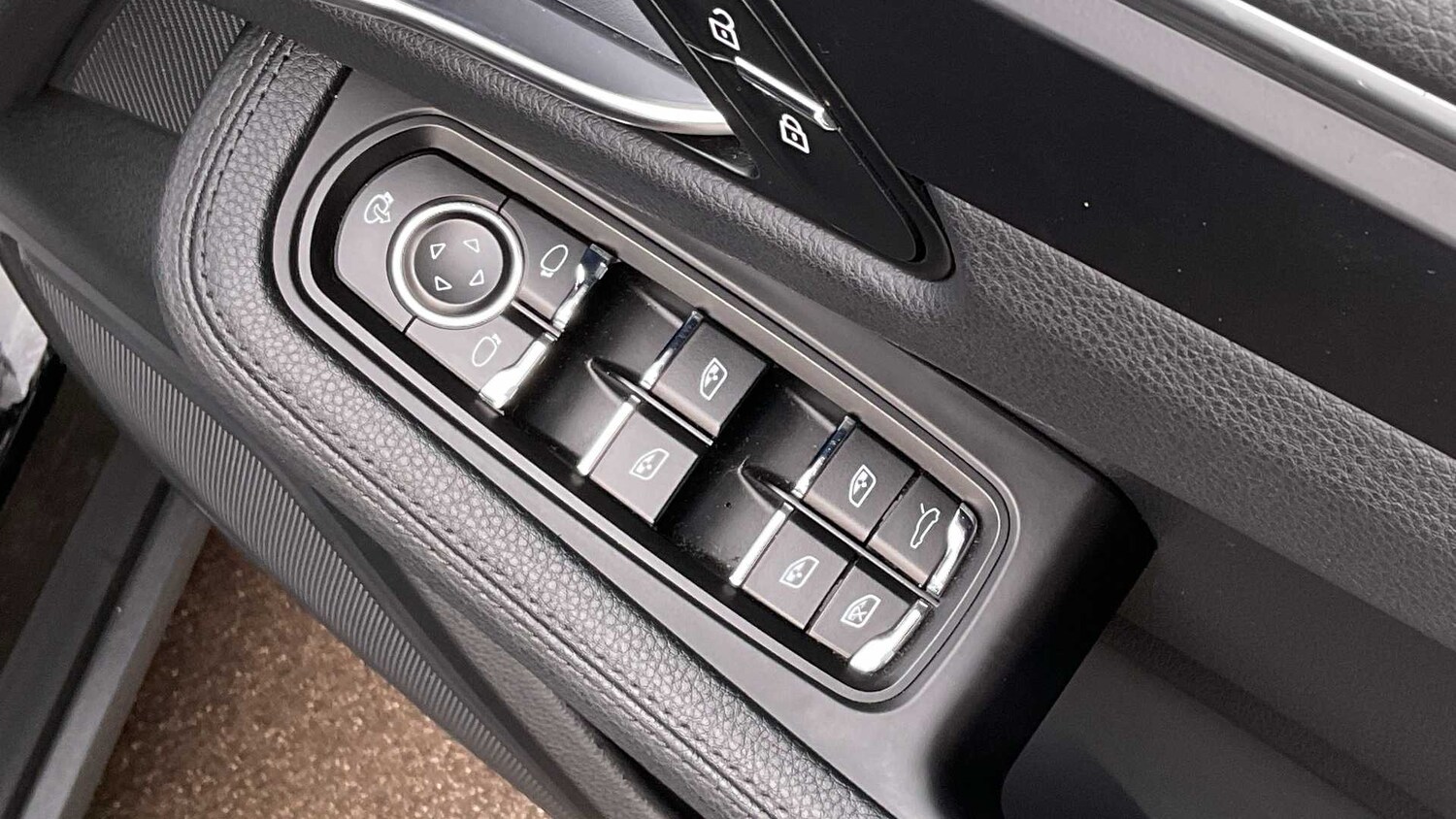 Used Porsche Macan for sale - 77858139: Photo 27