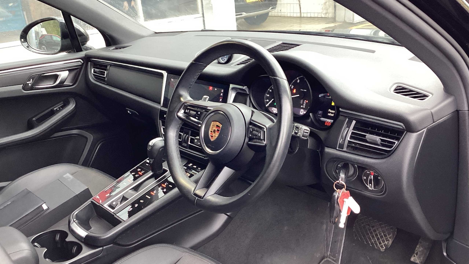 Used Porsche Macan for sale - 77858139: Photo 3