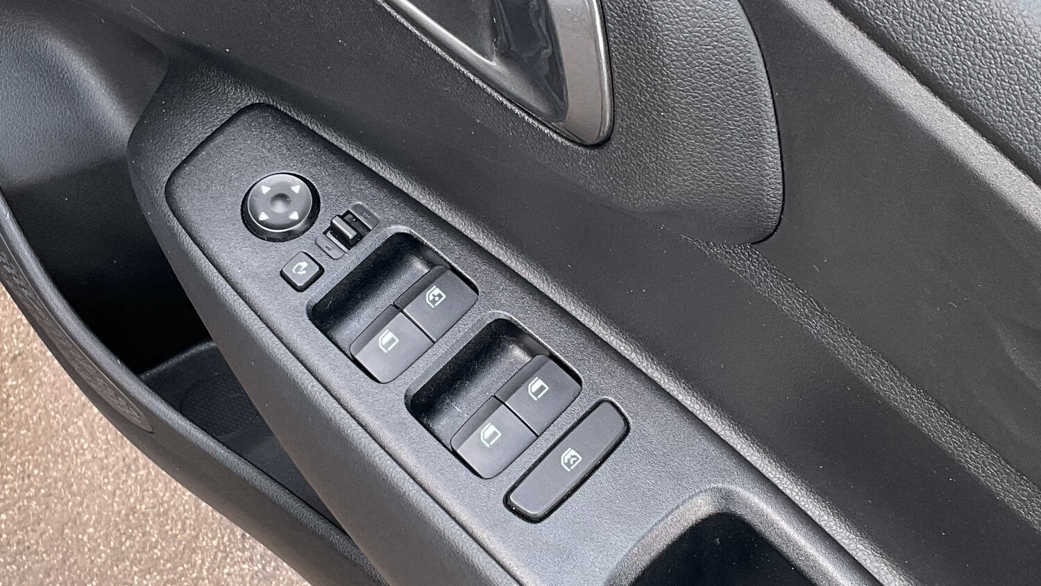 Used Hyundai i10 for sale - 77860577: Photo 29