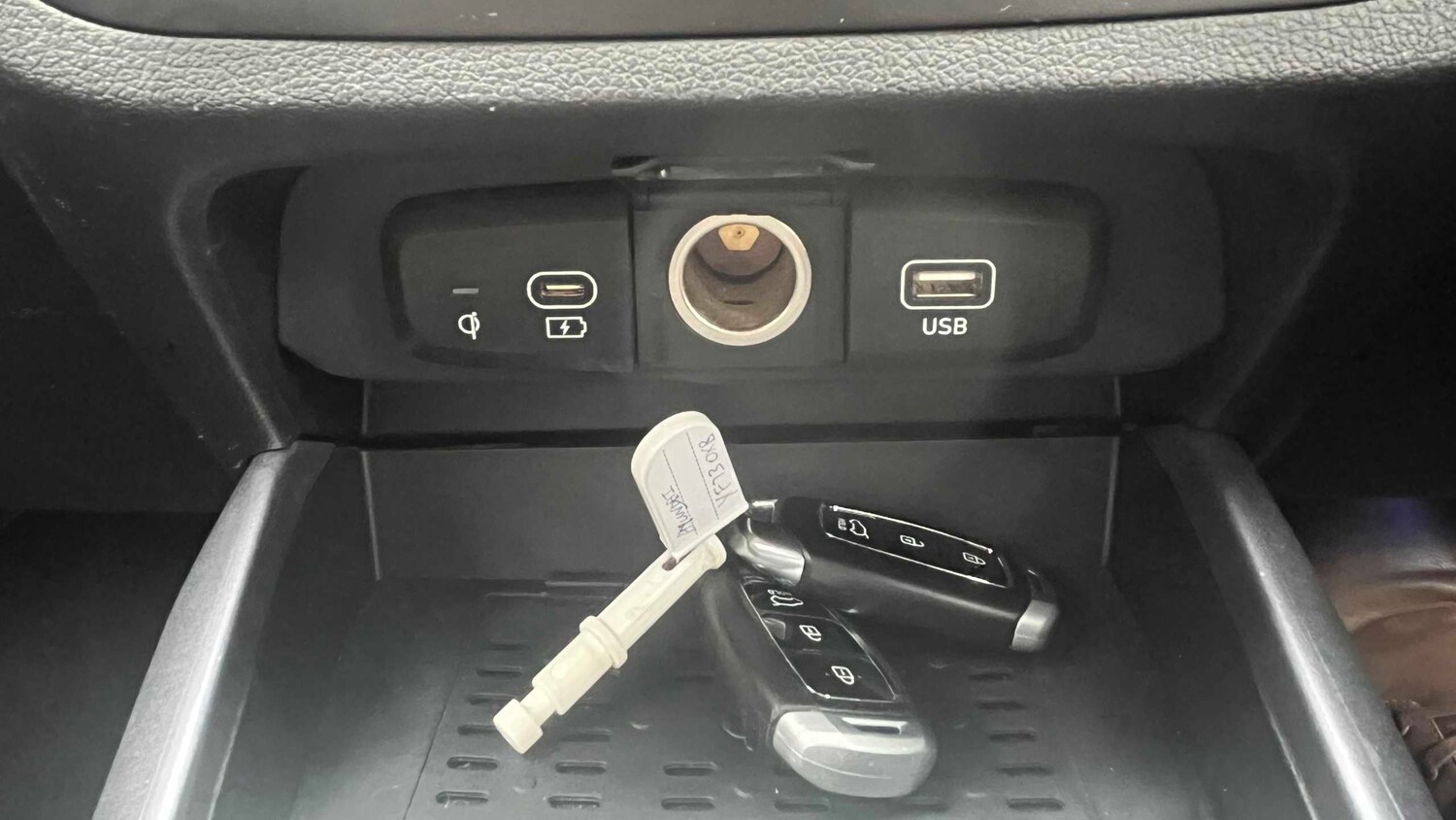 Used Hyundai i10 for sale - 77860577: Photo 32