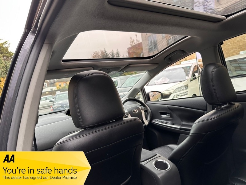 Used Toyota Prius+ 2014 for sale - 76510451: Photo 11