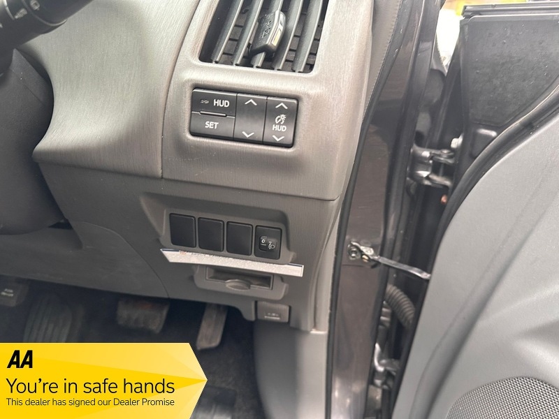 Used Toyota Prius+ 2014 for sale - 76510451: Photo 26