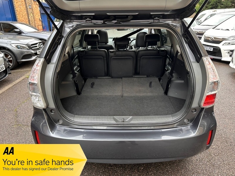 Used Toyota Prius+ 2014 for sale - 76510451: Photo 27