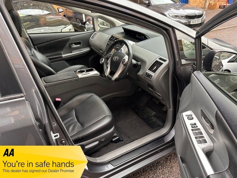 Used Toyota Prius+ 2014 for sale - 76510451: Photo 28