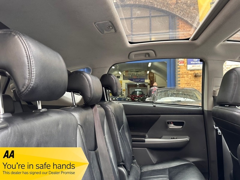 Used Toyota Prius+ 2014 for sale - 76510451: Photo 45