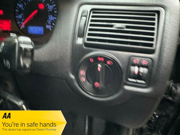 Used Volkswagen Golf 2003 for sale - 73608219: Photo 11
