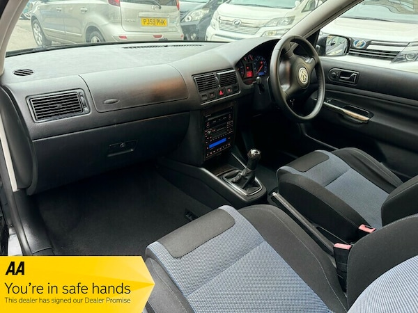 Used Volkswagen Golf 2003 for sale - 73608219: Photo 9