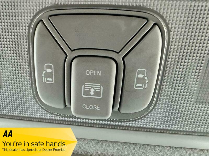 Used Toyota Estima 2012 for sale - 76280583: Photo 36