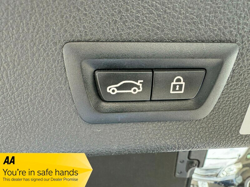 Used BMW 3 Series 2024 for sale - 76296660: Photo 27