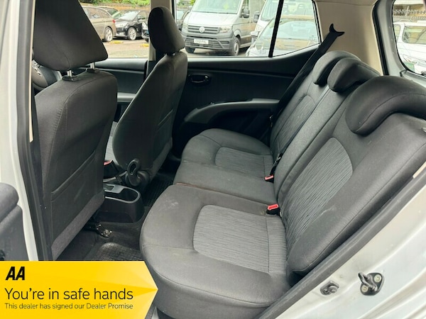 Used Hyundai i10 2013 for sale - 75528609: Photo 8