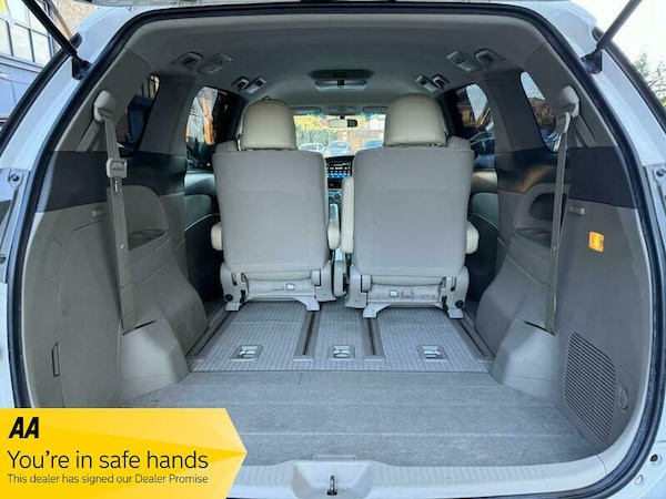 Used Toyota Estima 2024 for sale - 76296685: Photo 21