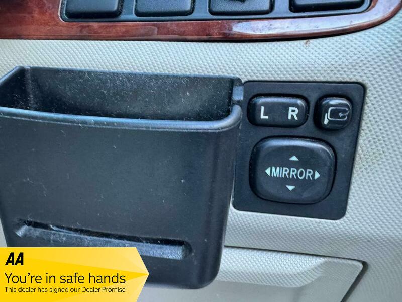 Used Toyota Estima 2011 for sale - 76296685: Photo 22