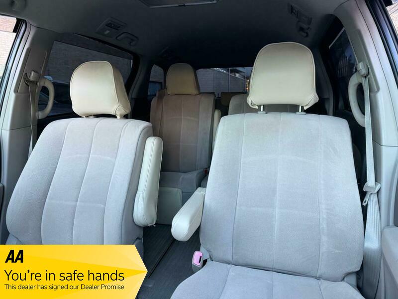 Used Toyota Estima 2011 for sale - 76296685: Photo 31