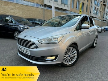 2015 - TITANIUM 5-Door