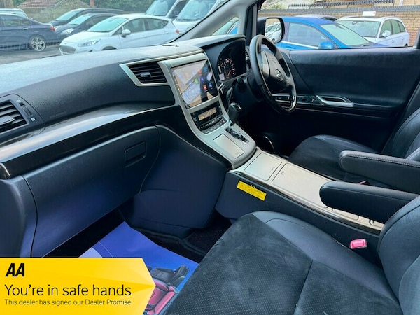 Used Toyota Vellfire 2013 for sale - 73048557: Photo 11