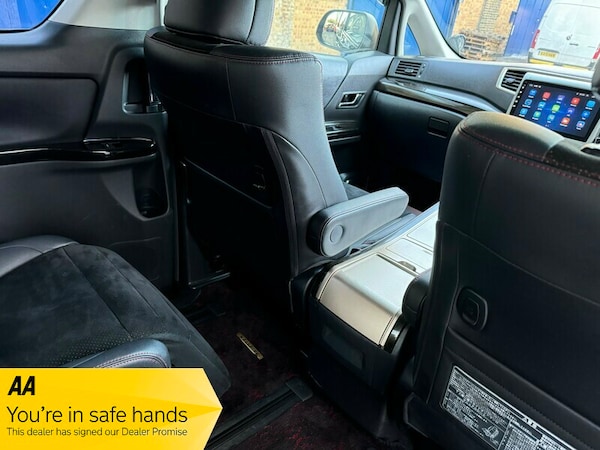 Used Toyota Vellfire 2013 for sale - 73048557: Photo 17