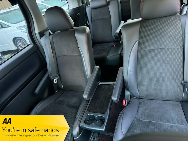 Used Toyota Vellfire 2013 for sale - 73048557: Photo 8
