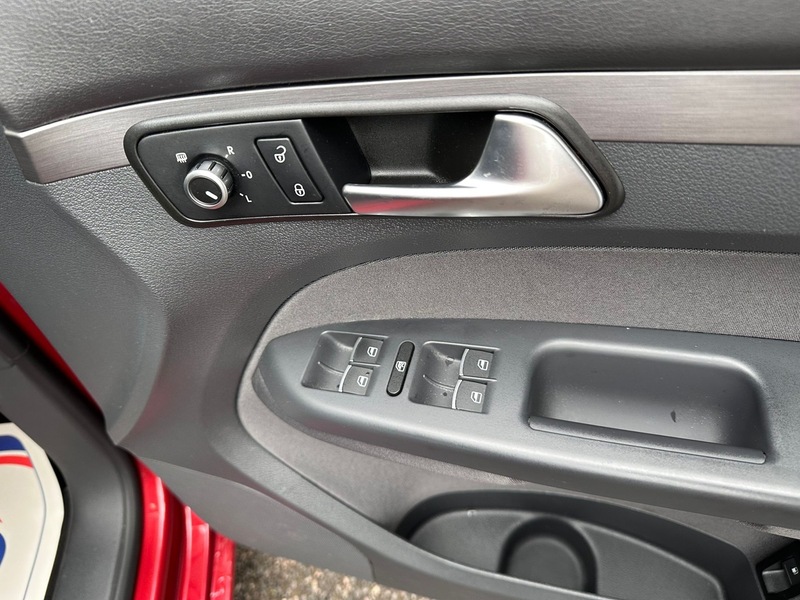 Used Volkswagen Touran 2014 for sale - 77921024: Photo 29