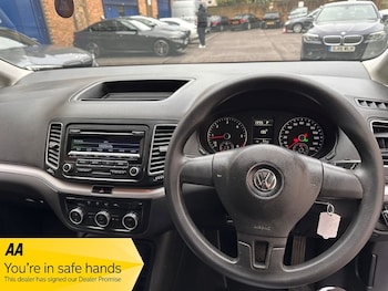 Used Volkswagen Sharan 2015 for sale - 76596075: Photo