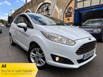 Used Ford Fiesta 2015 for sale - 75210408: Photo