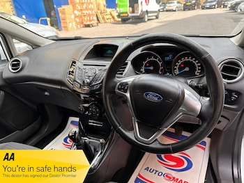 Used Ford Fiesta 2015 for sale - 75210408: Photo