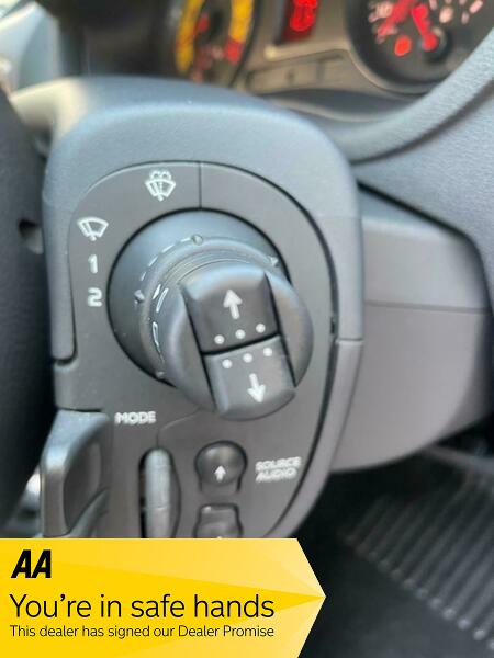 Used Renault Clio 2011 for sale - 76296662: Photo 12
