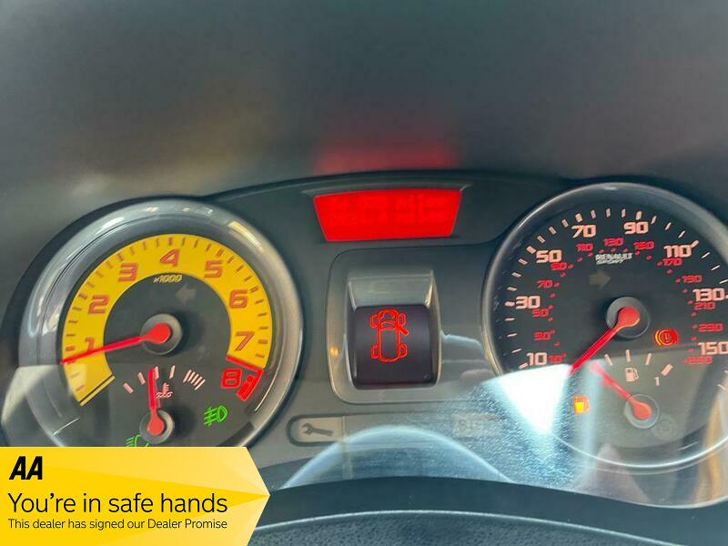 Used Renault Clio 2011 for sale - 76296662: Photo 20