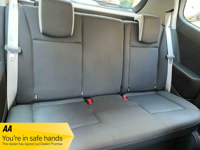 Used Renault Clio 2011 for sale - 76296662: Photo 21