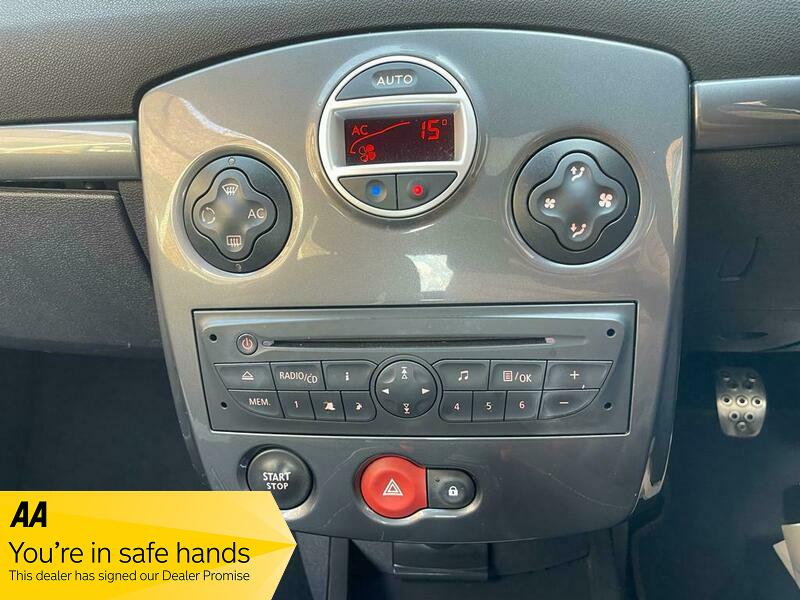 Used Renault Clio 2011 for sale - 76296662: Photo 22