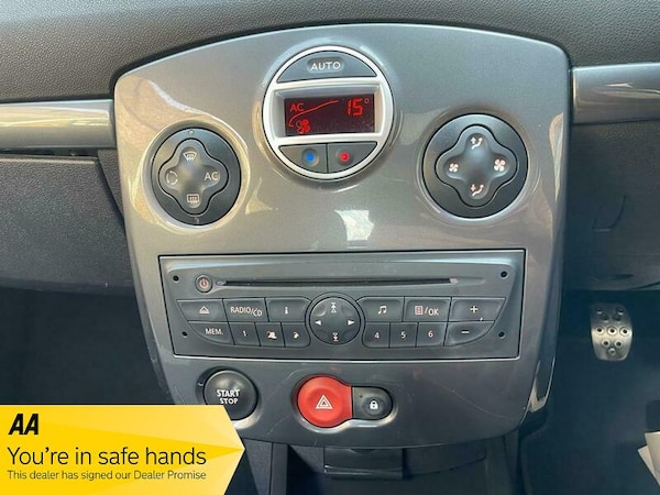 Used Renault Clio 2011 for sale - 67749779: Photo 22