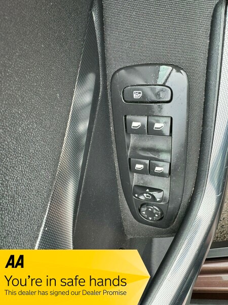 Used Peugeot 2008 2014 for sale - 75654911: Photo 11