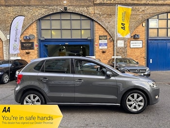 Used Volkswagen Polo 2012 for sale - 76665901: Photo