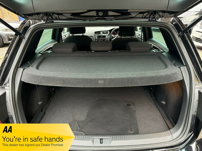 Used Volkswagen Golf 2024 for sale - 76296659: Photo 30