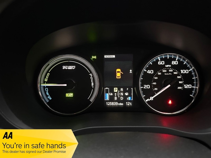 Used Mitsubishi Outlander 2014 for sale - 76596065: Photo 11