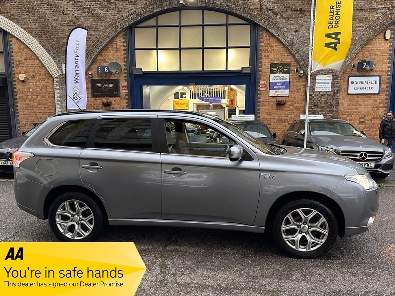 Used Mitsubishi Outlander 2014 for sale - 76596065: Photo 40