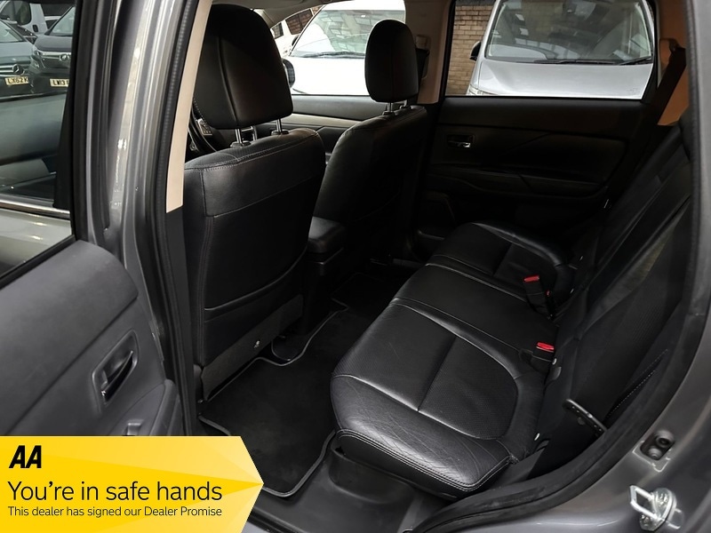 Used Mitsubishi Outlander 2014 for sale - 76596065: Photo 8