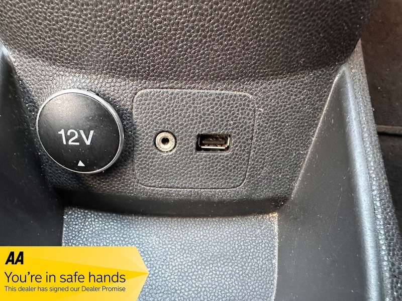 Used Ford Fiesta 2014 for sale - 77399935: Photo 17