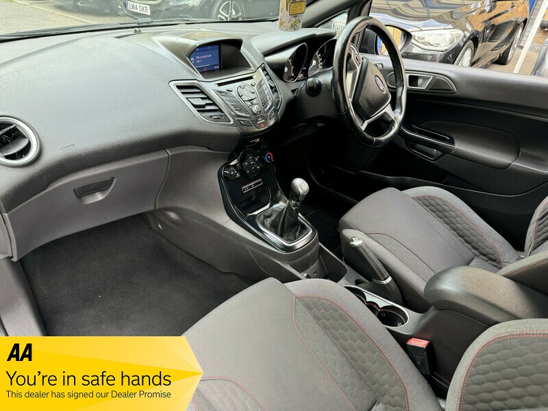 Used Ford Fiesta 2016 for sale - 76758782: Photo 8