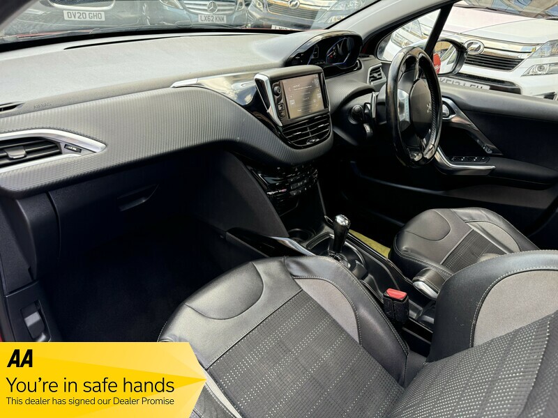 Used Peugeot 2008 2015 for sale - 76133083: Photo 6