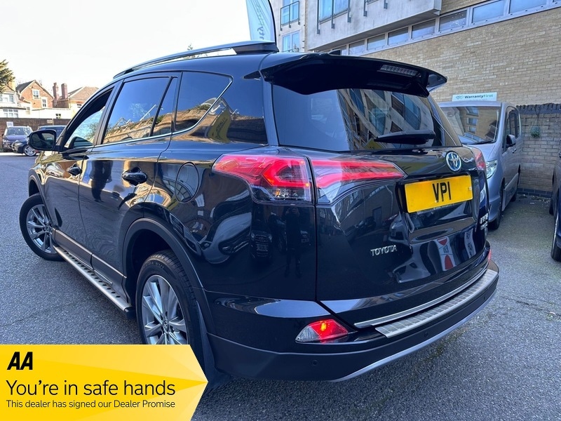 Used Toyota RAV4 2017 for sale - 77976857: Photo 11