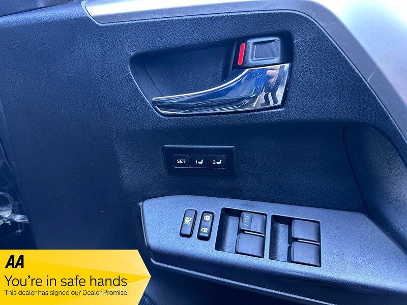 Used Toyota RAV4 2017 for sale - 77976857: Photo 22