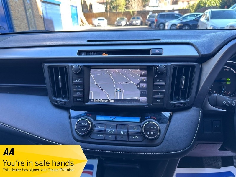 Used Toyota RAV4 2017 for sale - 77976857: Photo 8