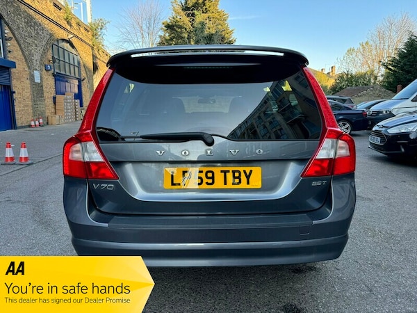 Used Volvo V70 2009 for sale - 74332897: Photo 5