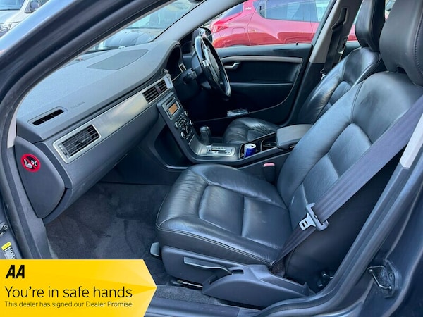 Used Volvo V70 2009 for sale - 74332897: Photo 8