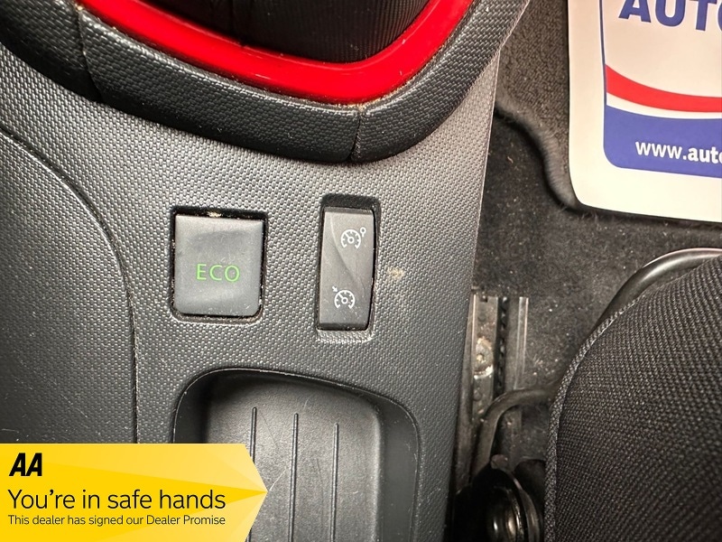 Used Renault Clio 2013 for sale - 76454950: Photo 19