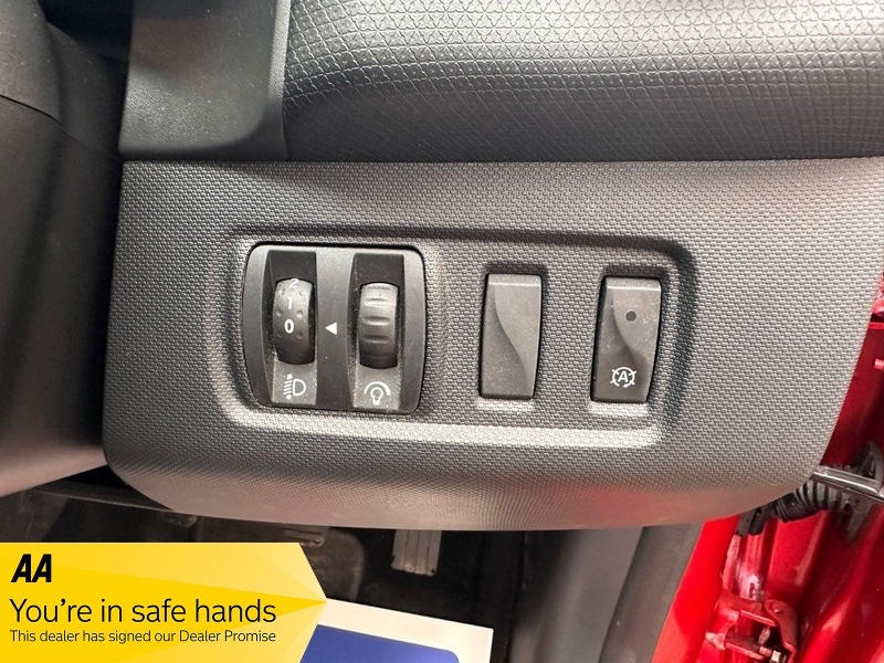 Used Renault Clio 2013 for sale - 76454950: Photo 9