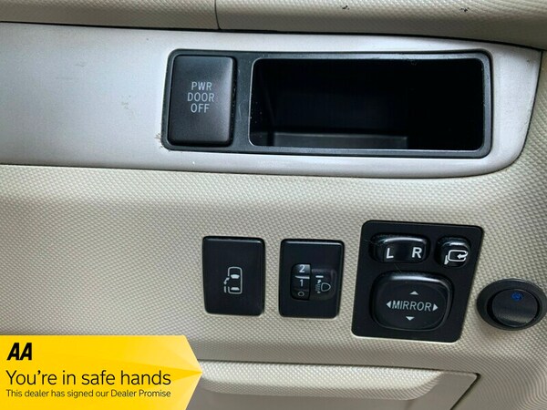 Used Toyota Estima 2012 for sale - 71789216: Photo 19