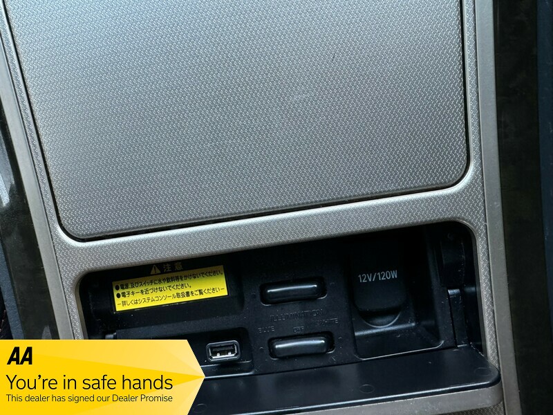 Used Toyota Vellfire 2024 for sale - 76296678: Photo 29