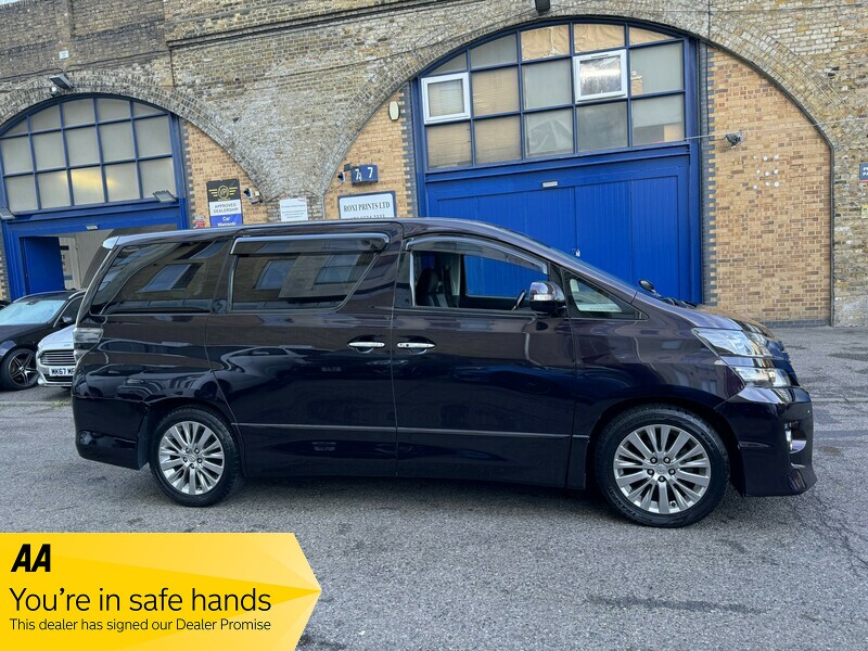 Used Toyota Vellfire 2024 for sale - 76296678: Photo 9